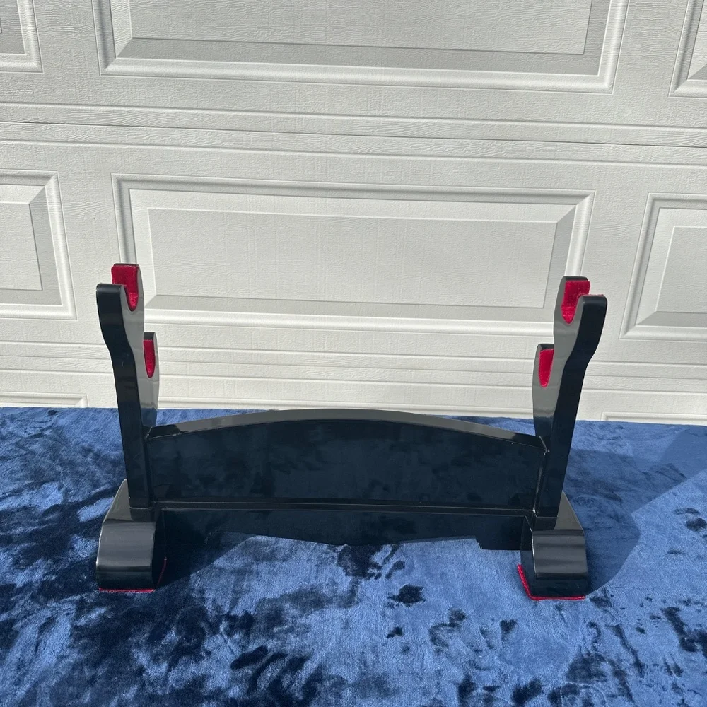 Double Sword Stand Black Lacquer and Red Velvet